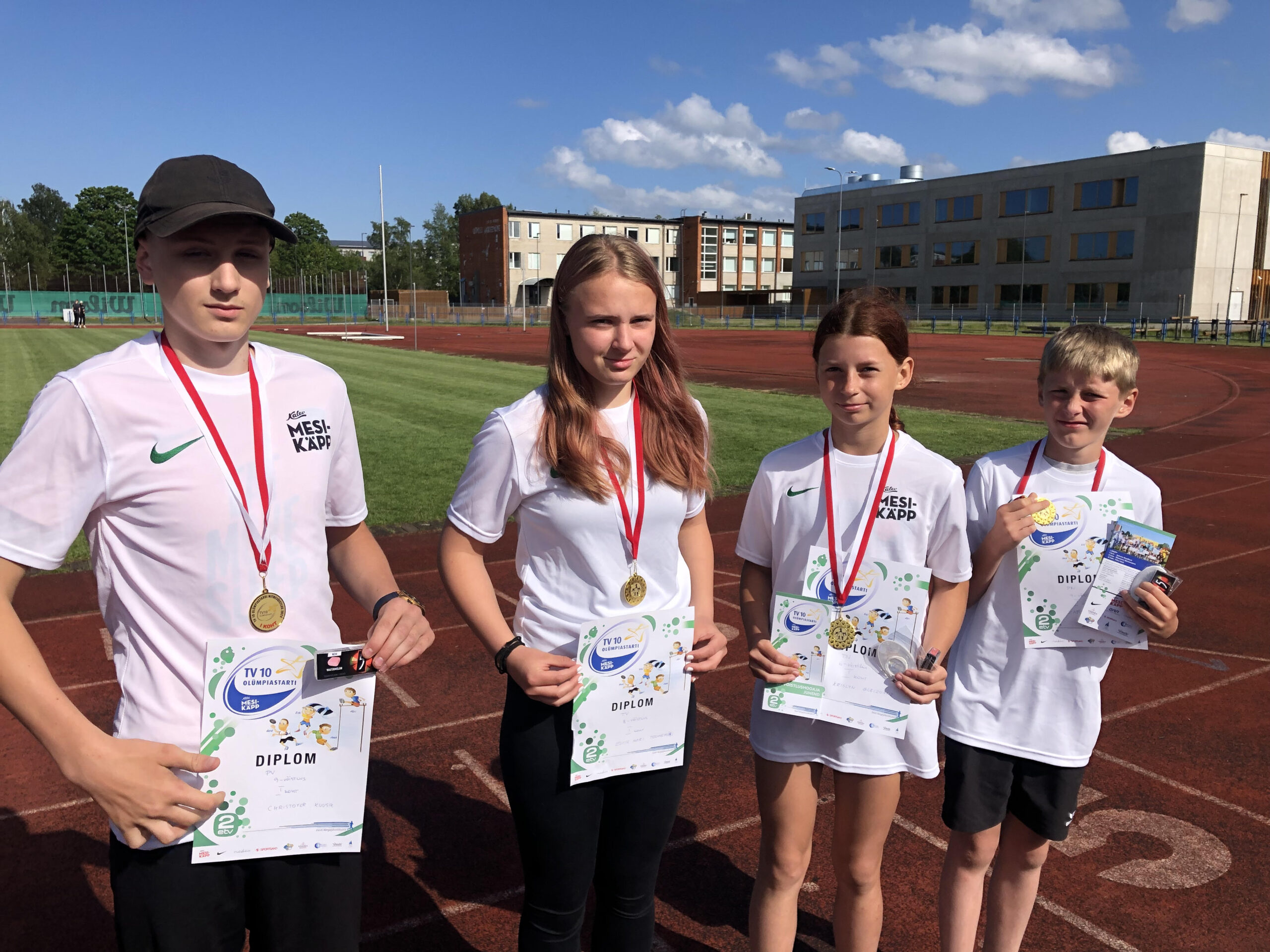 Noored mitmevõistlejad selgitasid Läänemaa parima mitmevõistleja tiitli selleks, et osaleda 13-14. juunil Jõhvis toimuval TV 10 olümpiastardi vabariigi finaalis